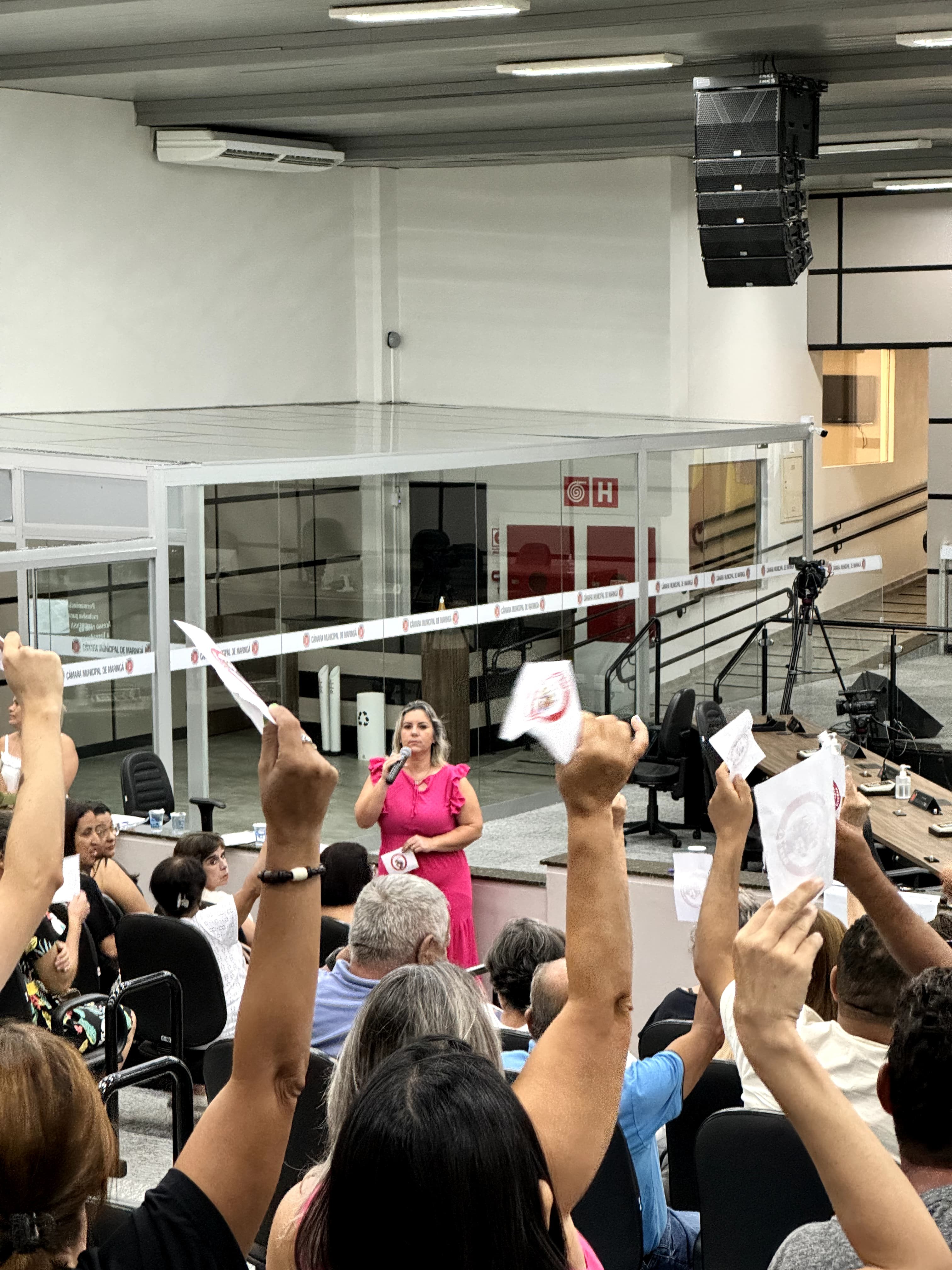 Servidores municipais de Maringá pedem 10% de reajuste e R$ 600,00 de vale-alimentação