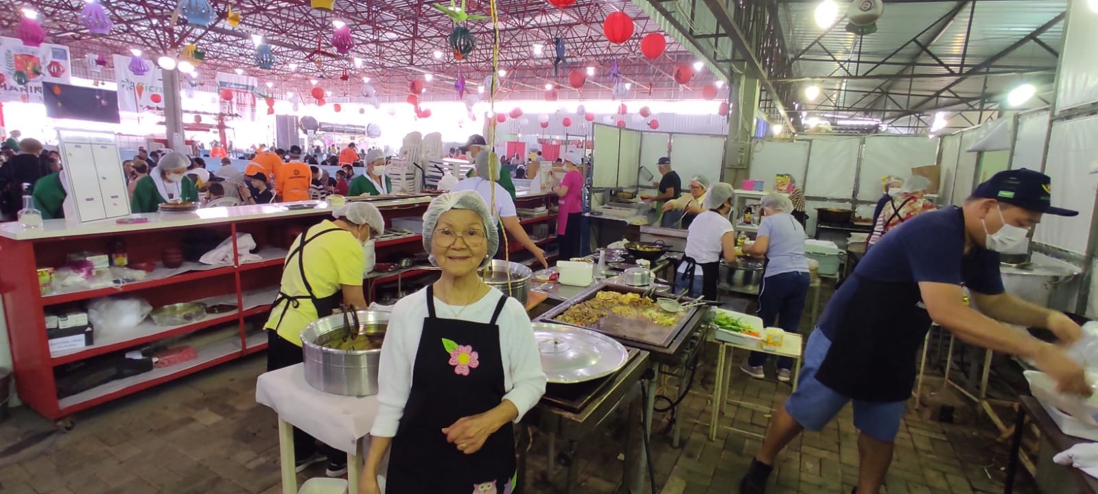 1.500 voluntários trabalham no Festival Nipo-Brasileiro que está sendo realizado em Maringá