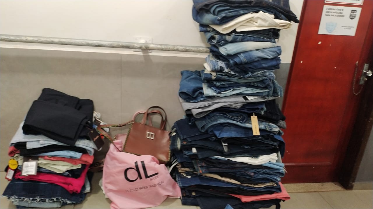 PM prende suspeito de furtar loja de grife em Maringá e recupera mercadorias