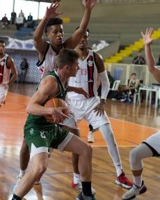Basquete sub-20 de Maringá disputa campanha interclubes
