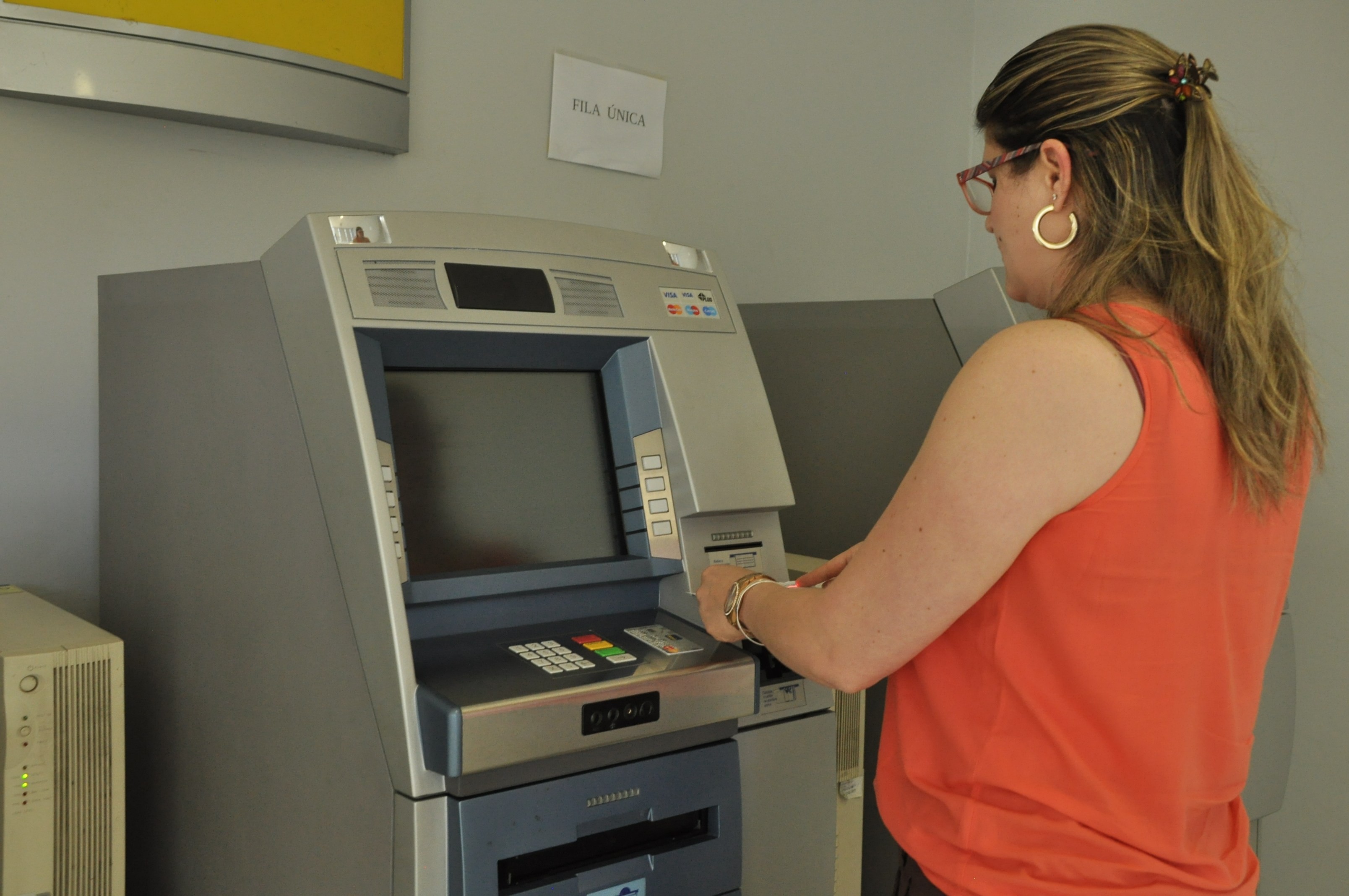 Bancos abrirão na véspera do Natal, mas fecharão na véspera do Ano Novo