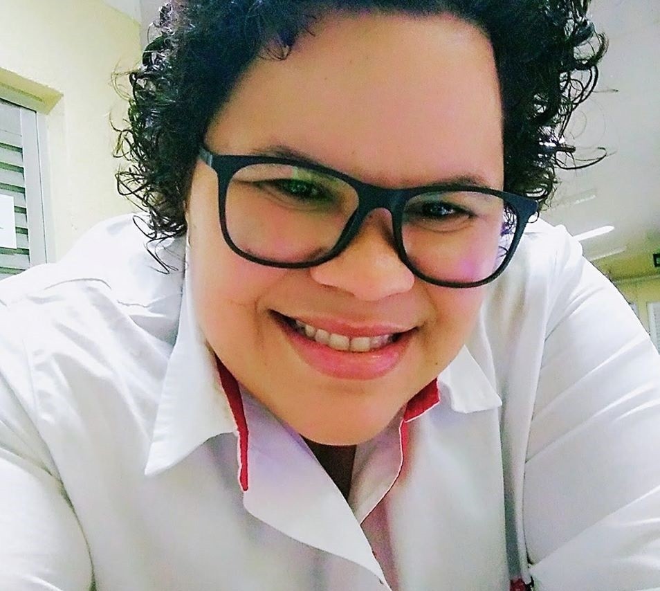 Após bater carro contra árvore, mulher morre no hospital em Maringá