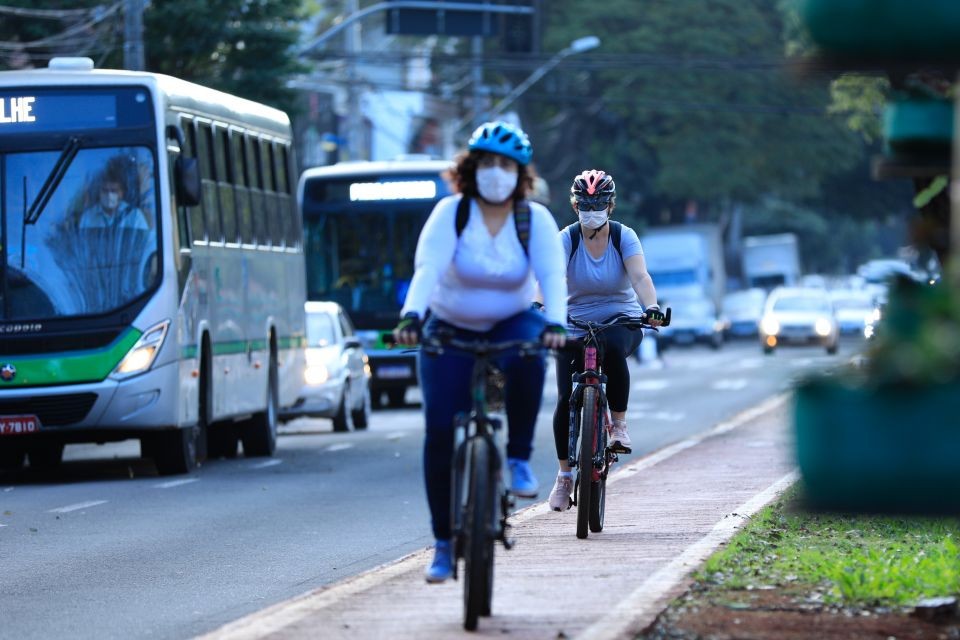Bicicletas devem se multiplicar, mas transporte coletivo não tem a mesma tendência