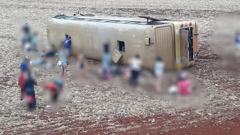 Ônibus tomba e deixa mais de 30 pessoas feridas em Ubiratã