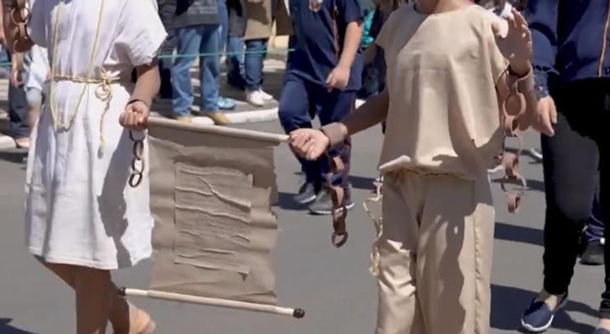 Ministério Público conclui que houve ato discriminatório em desfile em Piraí do Sul