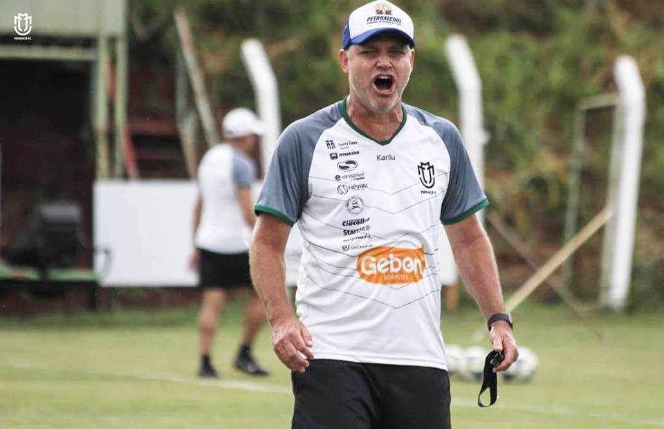 “Eu esperava que o time jogasse melhor do que jogou”