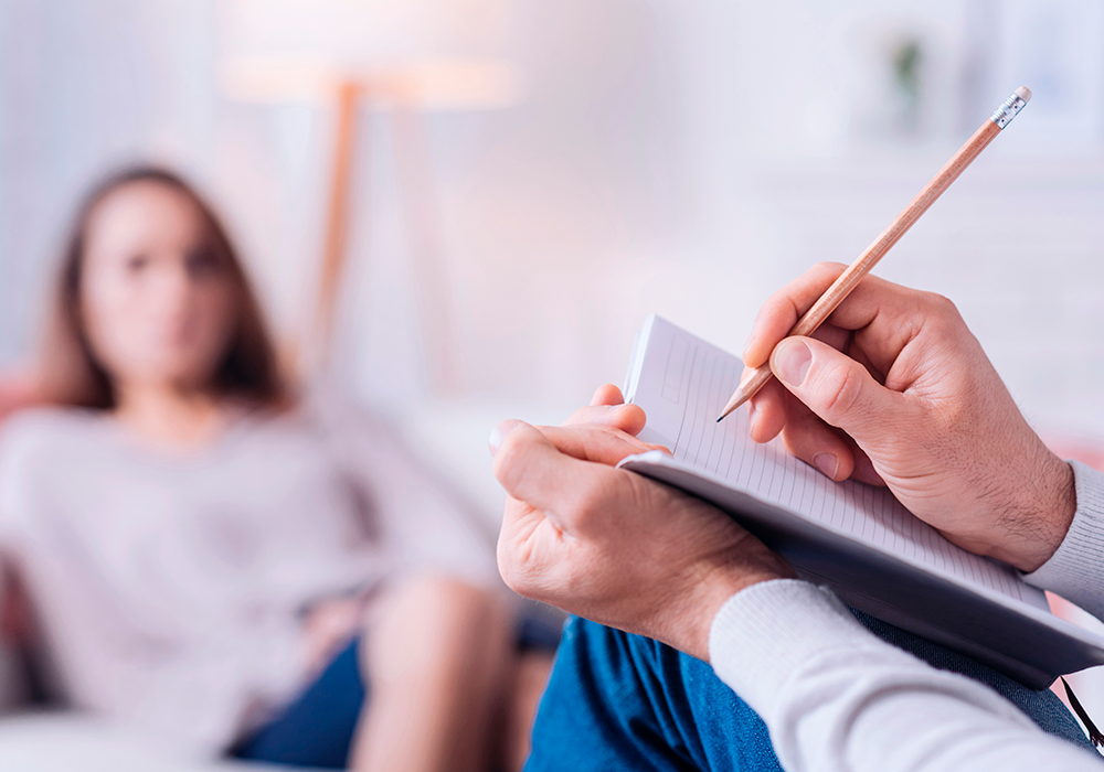 Terapeutas prestam atendimento gratuito em evento no domingo (15)