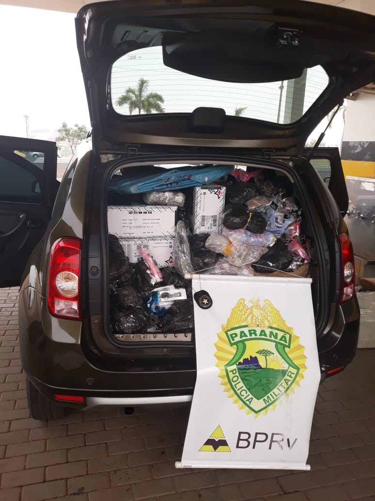 Mulher é presa ao oferecer dinheiro para liberar carro com mercadorias do Paraguai