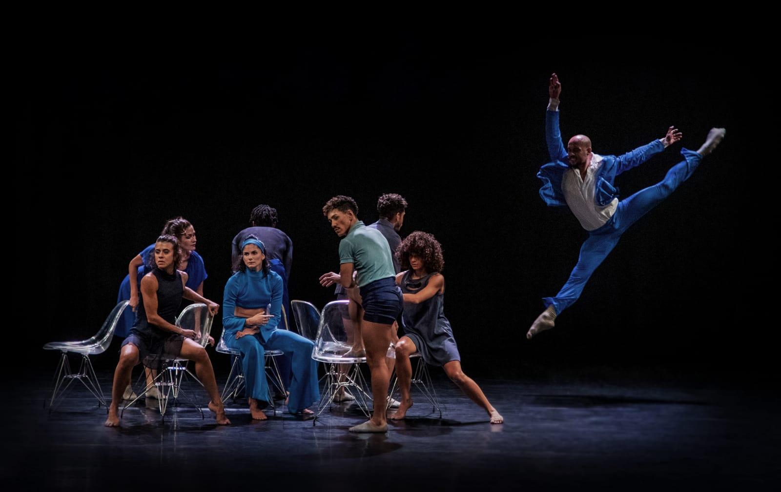 Espetáculo traz 72 trechos de canções de Roberto Carlos