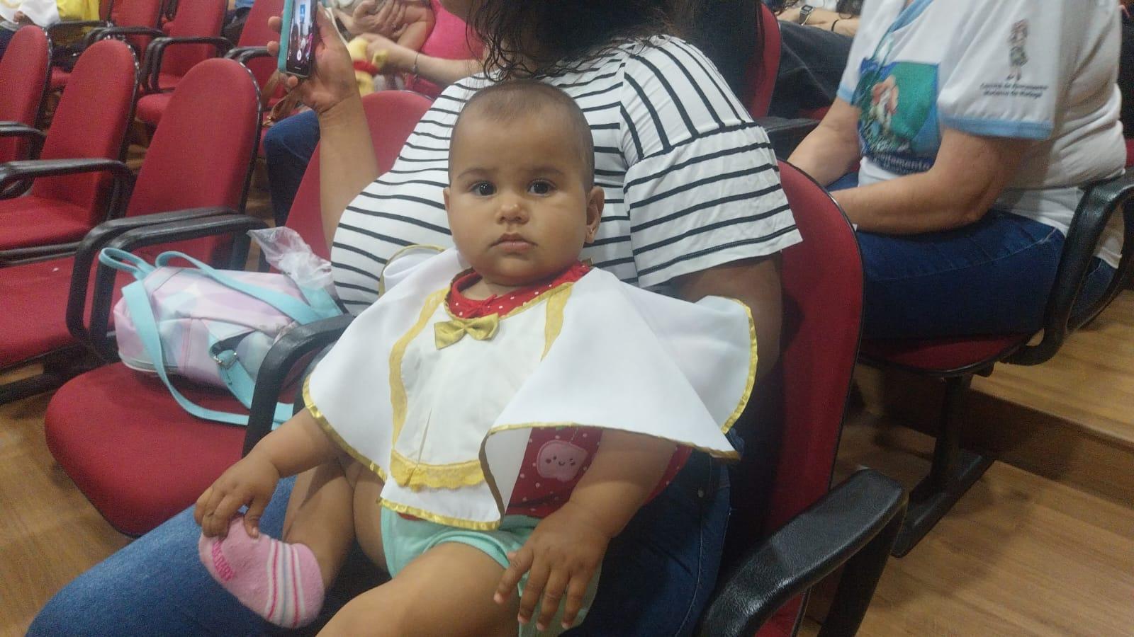 Formatura de bebês encerra a campanha Agosto Dourado