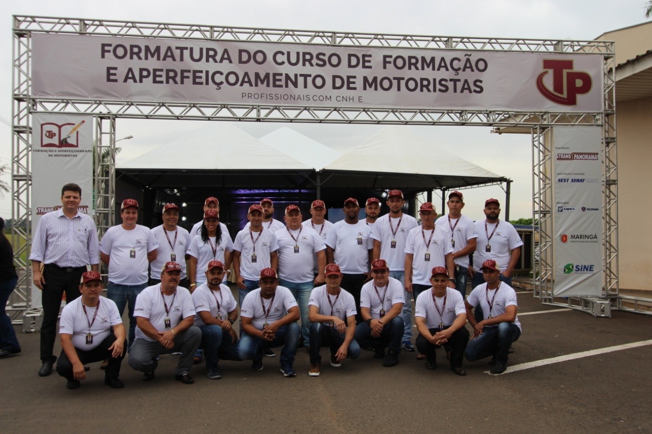 Motoristas capacitados por transportadora são contratados