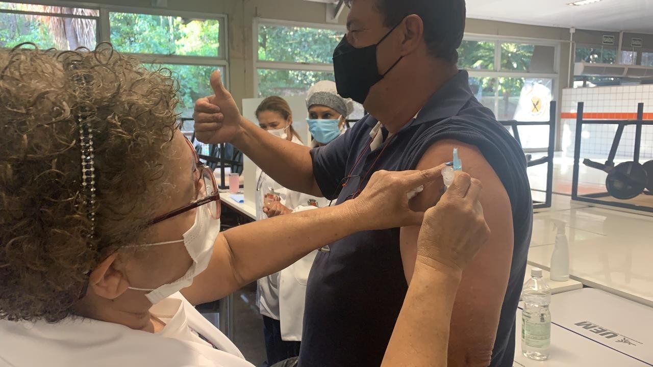 Vacinação será para 35 e 36 anos nessa segunda-feira (12) em Maringá