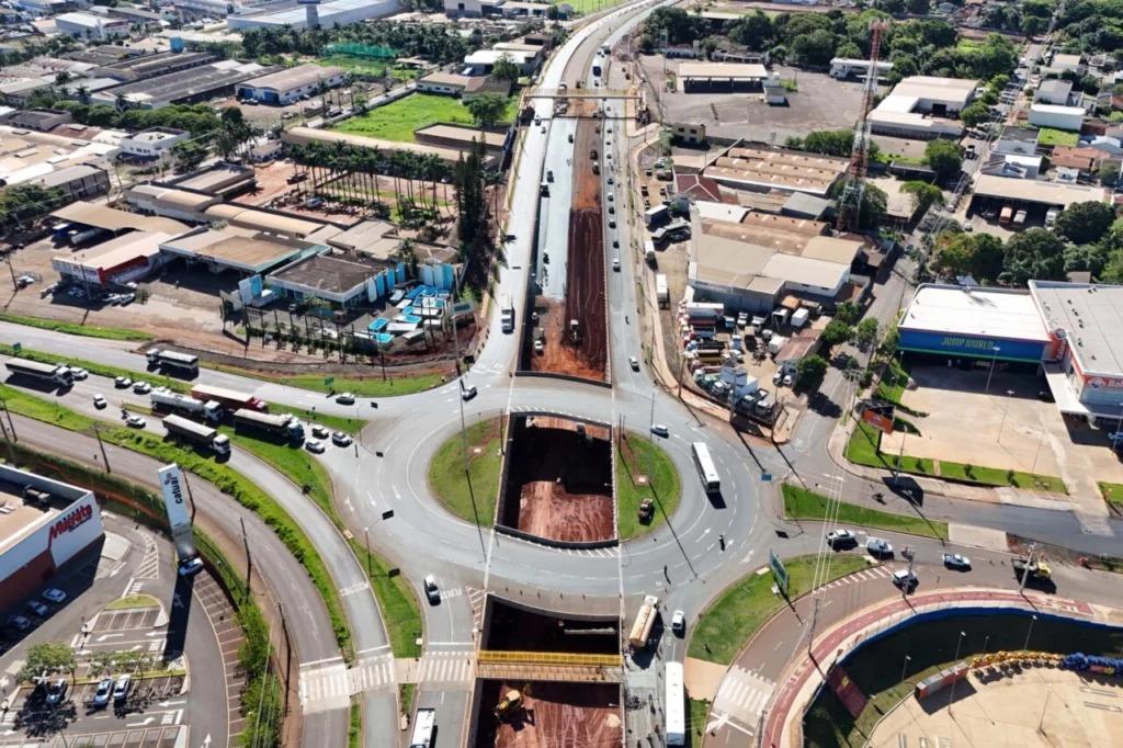 Governador entrega obra do Trevo do Catuaí