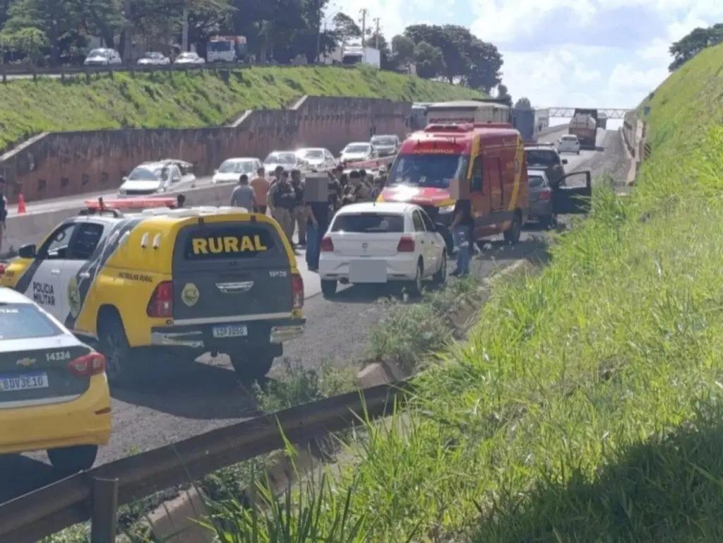 Suspeitos de roubo mortos em confronto com a PM em Maringá são identificados