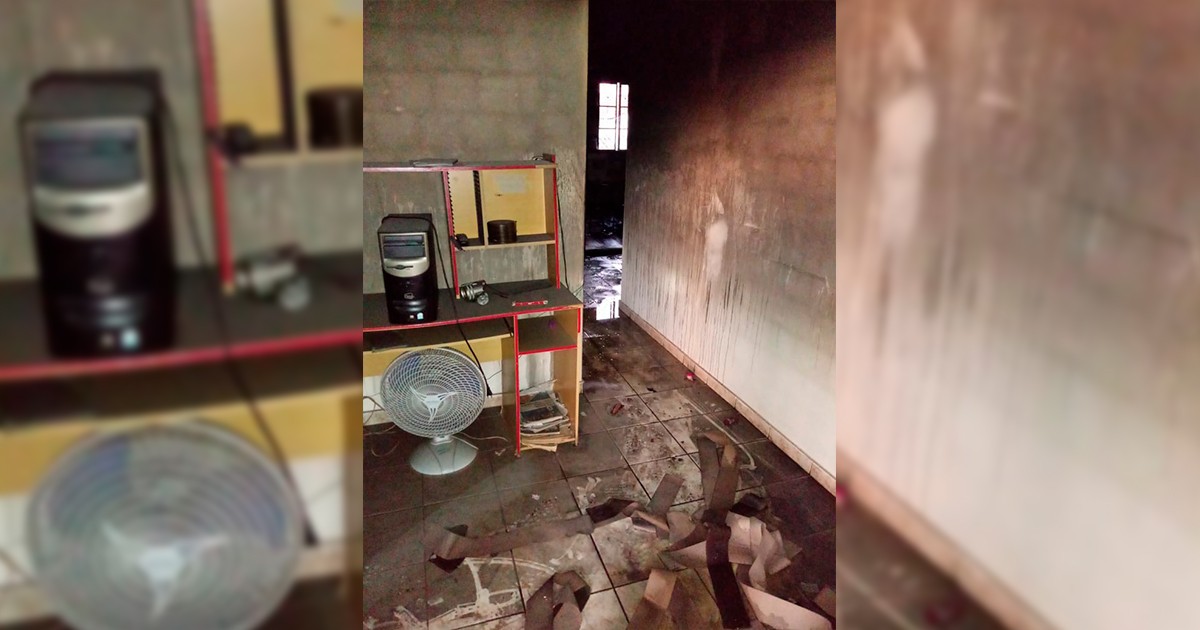 Casa é incendiada após furto