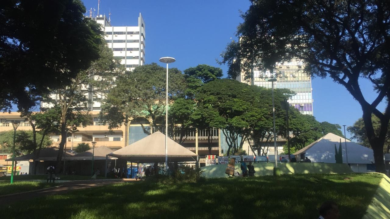 Mulheres sentem medo de pegar ônibus em pontos da Praça Raposo Tavares e Avenida Tamandaré
