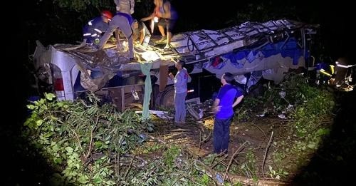 10 pessoas morrem em acidente grave na PR- 090, em Sapopema