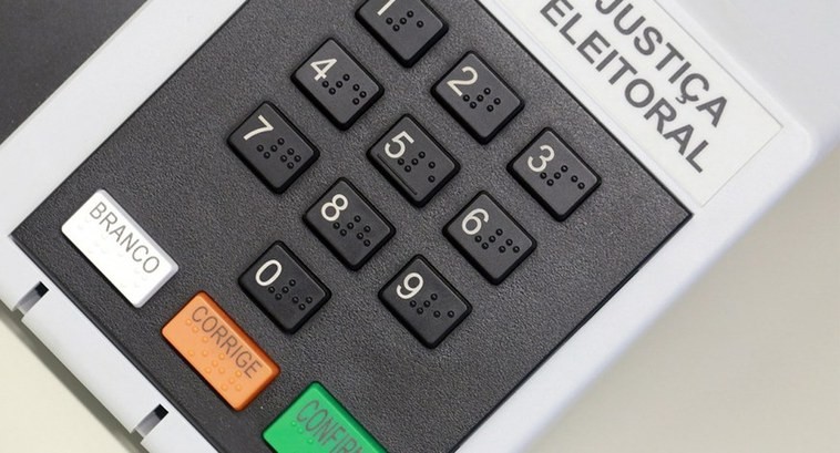 Nove urnas eletrônicas foram substituídas em Maringá