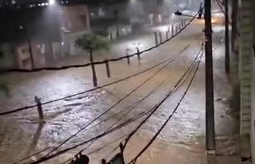 Bombeiros localizam corpo de criança de dois anos que foi arrastada por enxurrada, em General Carneiro