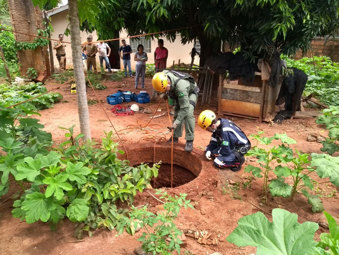 Em menos de um mês, três resgates foram feitos em fossa