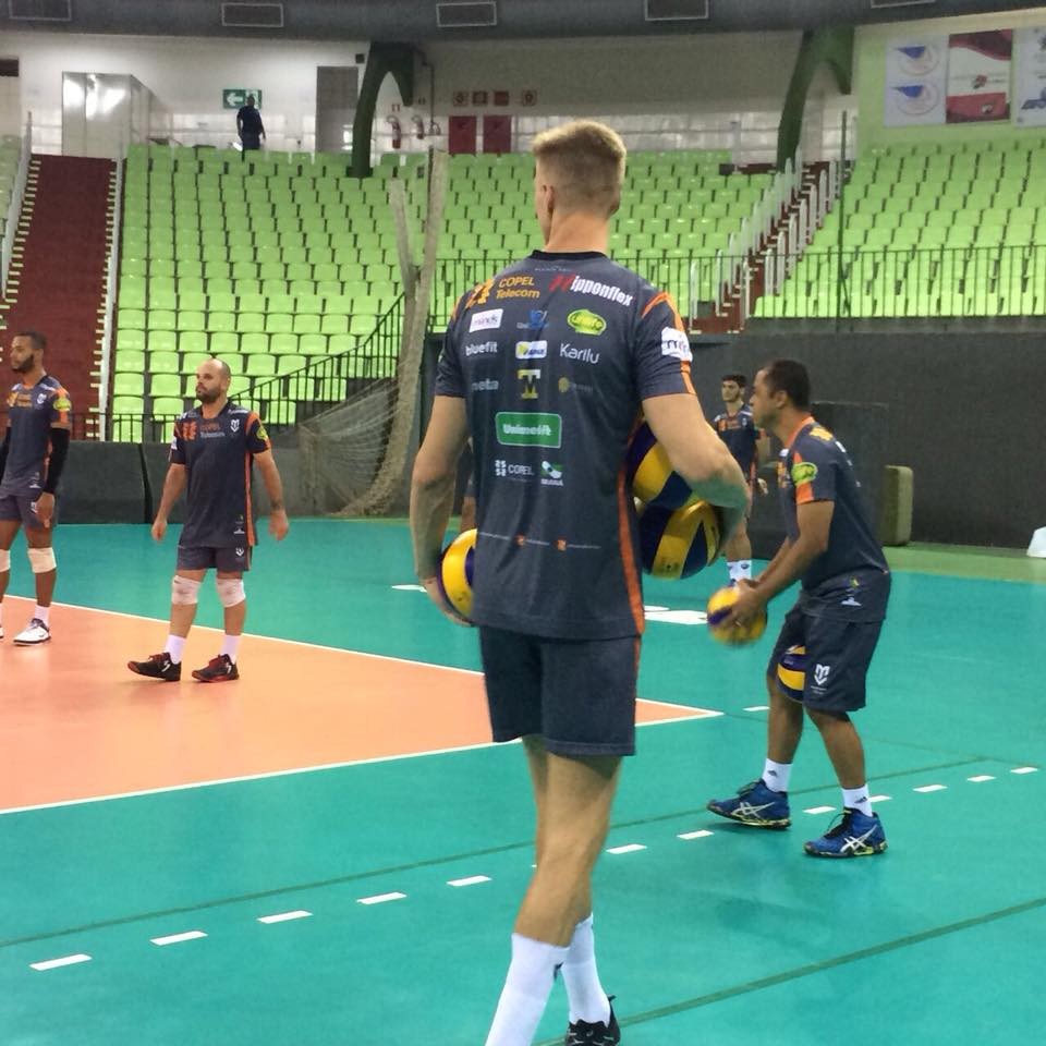 Copel Maringá é derrotado por 3 sets a 1