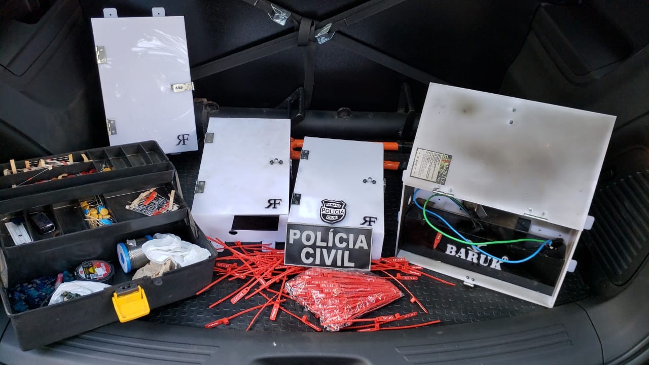 Dois homens são detidos por furto de energia elétrica