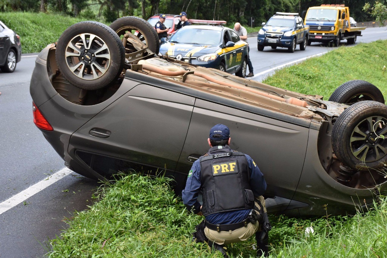 Mortes nas rodovias federais caem quase 6% no Paraná em 2017
