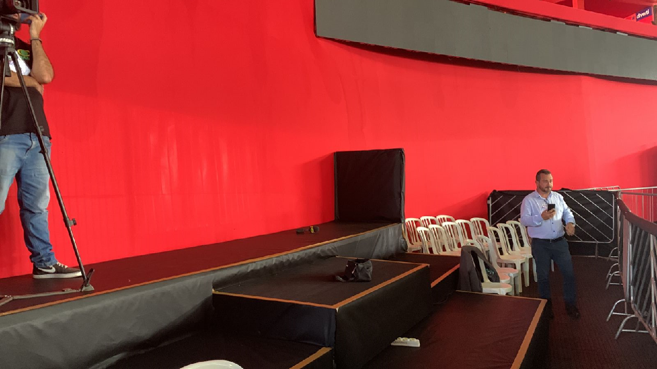 Jornalistas credenciados para visita de Bolsonaro estão em área reservada