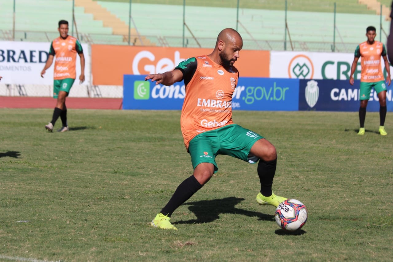 Após primeira vitória no estadual, Maringá FC enfrenta o Athletico Paranaense, na Arena da Baixada