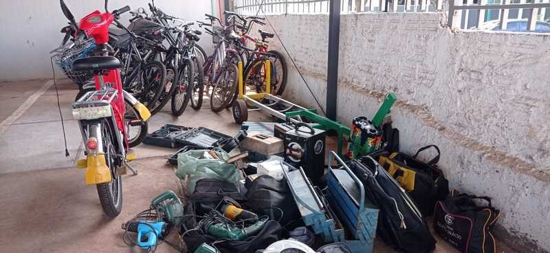 PM de Maringá descobre ‘loja’ do crime e recupera centenas de equipamentos