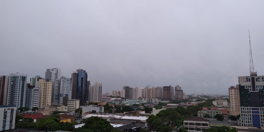 Mais de 3 mil casas ficam sem energia em Maringá