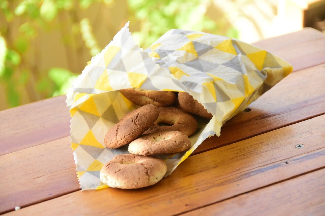 Embalagem que substitui o plástico filme e papel alumínio foi inventado no Brasil