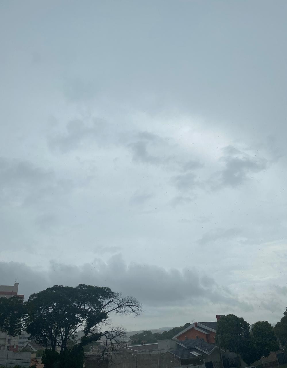 Inmet emite alerta de perigo de tempestade em Maringá