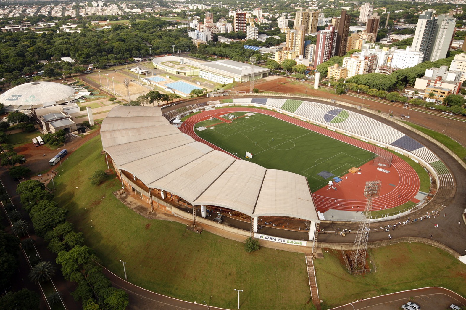 Prefeitura de Maringá aumenta em sete vezes o preço para estádio Willie Davids ser utilizado em eventos religiosos