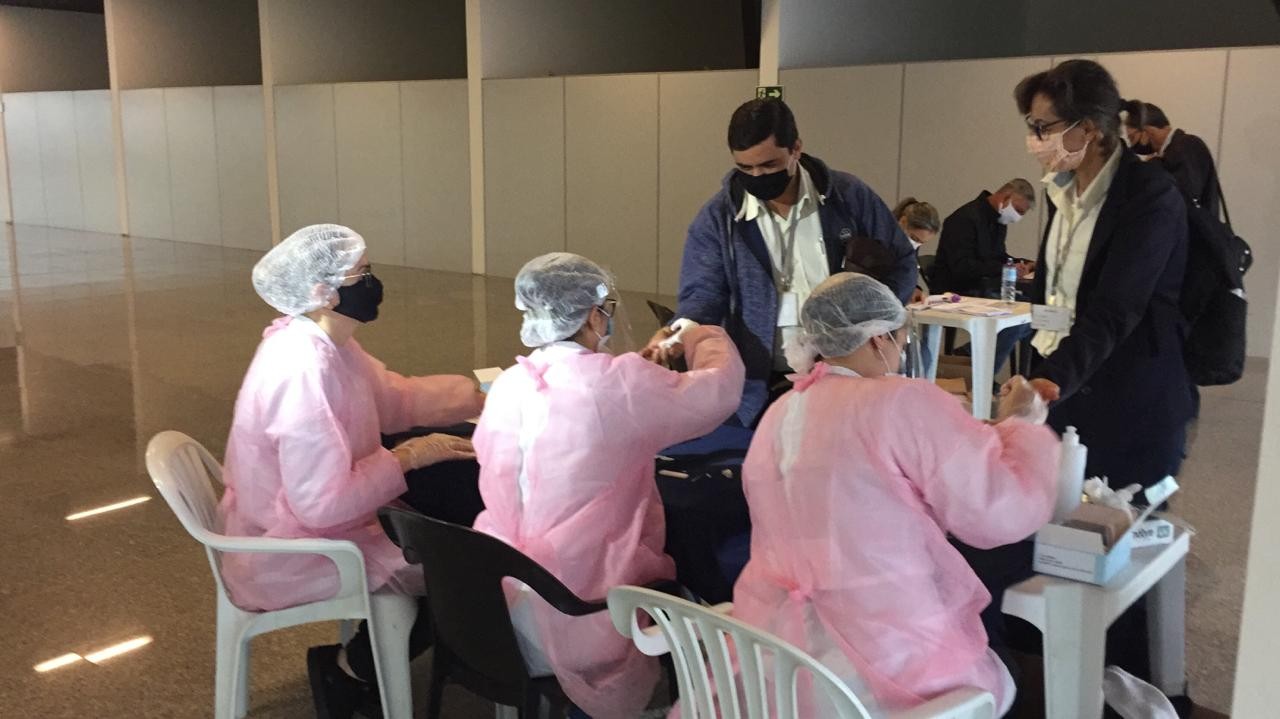 Motoristas do transporte urbano e metropolitano fazem testes rápidos