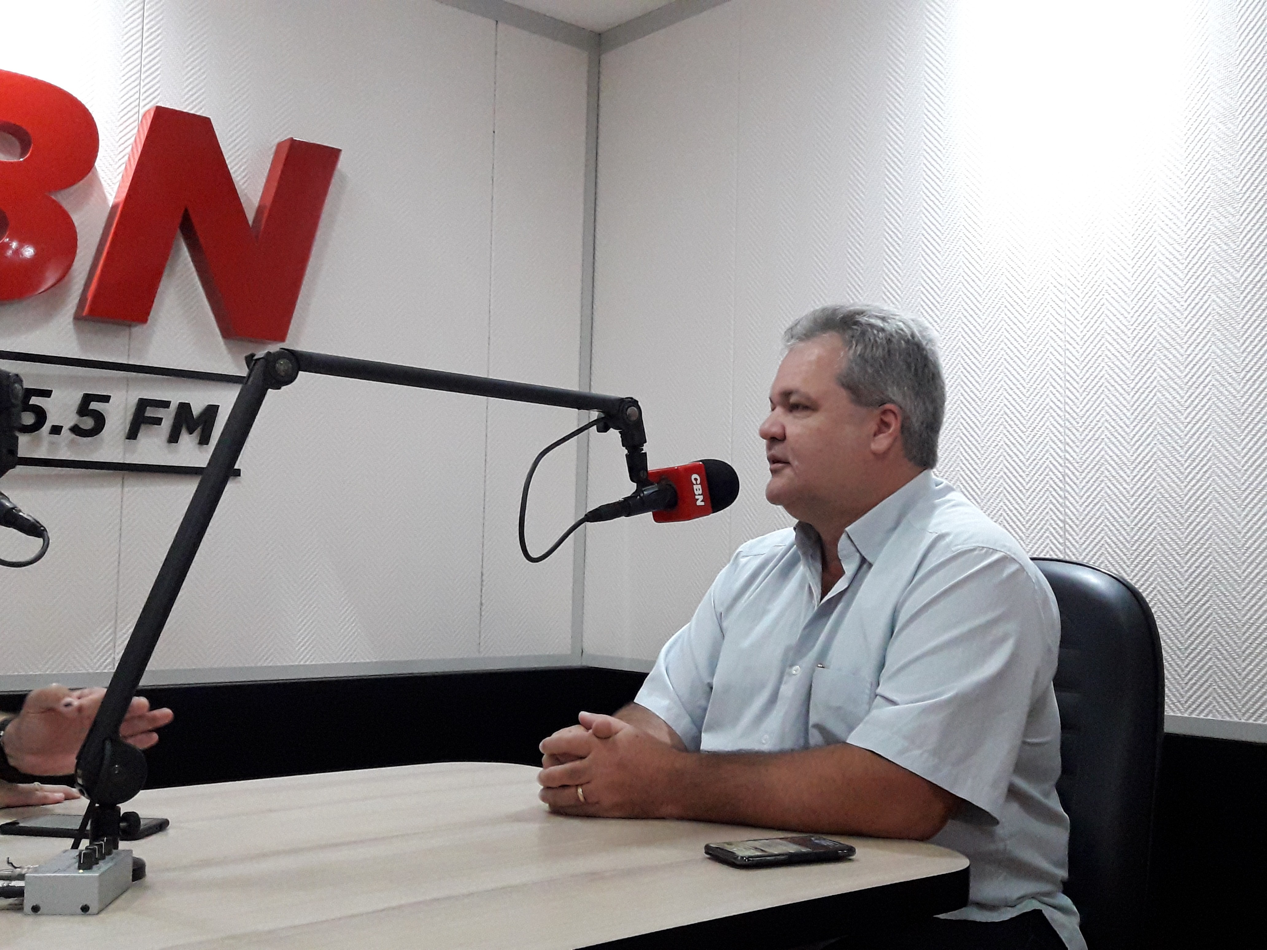 Atrás de um clique no smartphone há trabalho, e muito