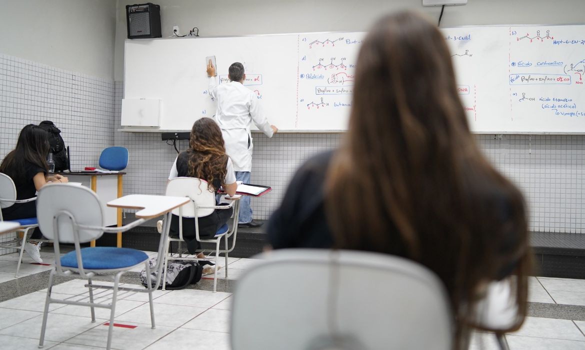 Escola do futuro será acolhedora e promoverá desenvolvimento social