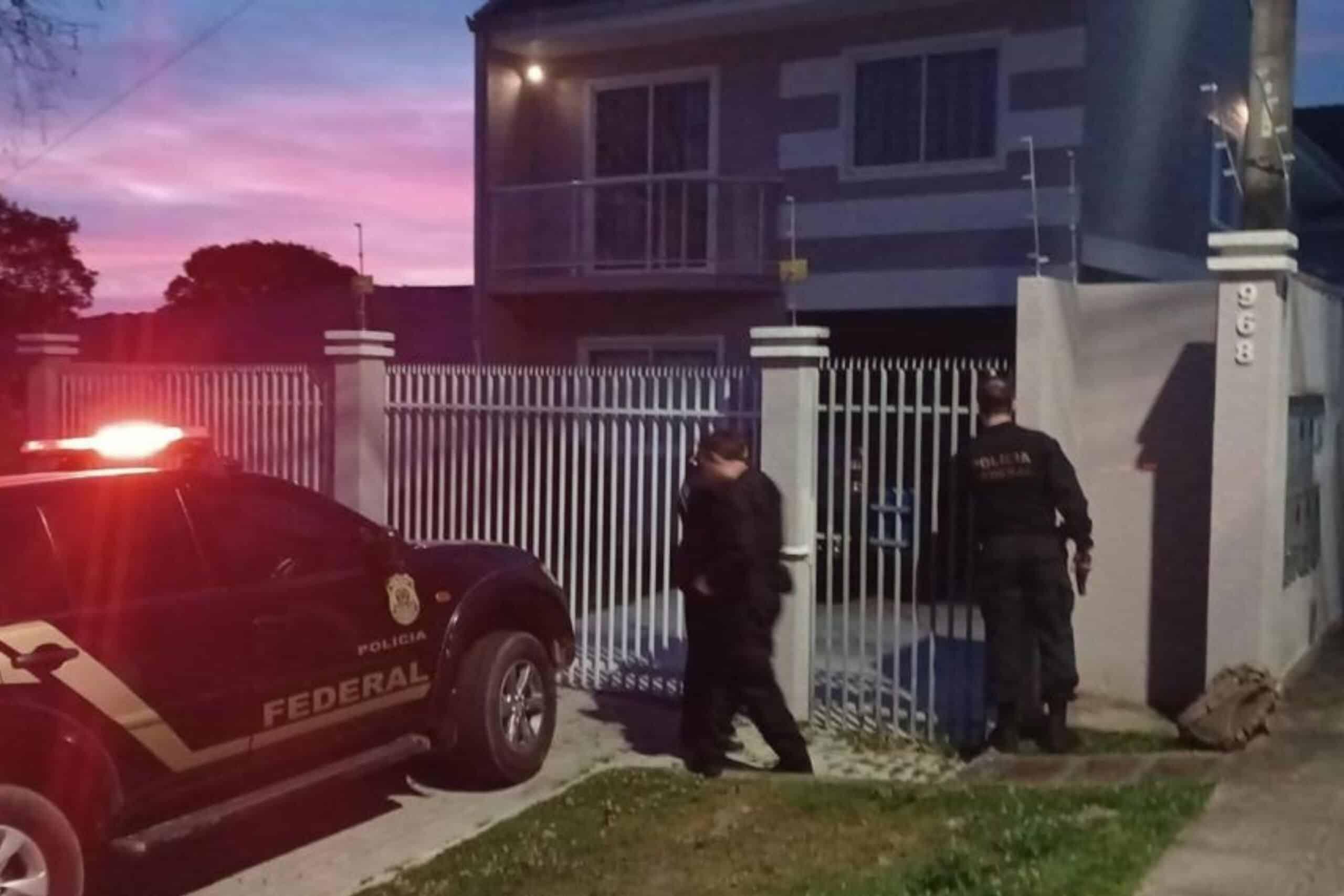 Operação da PF mira rede de contrabando e lavagem de dinheiro