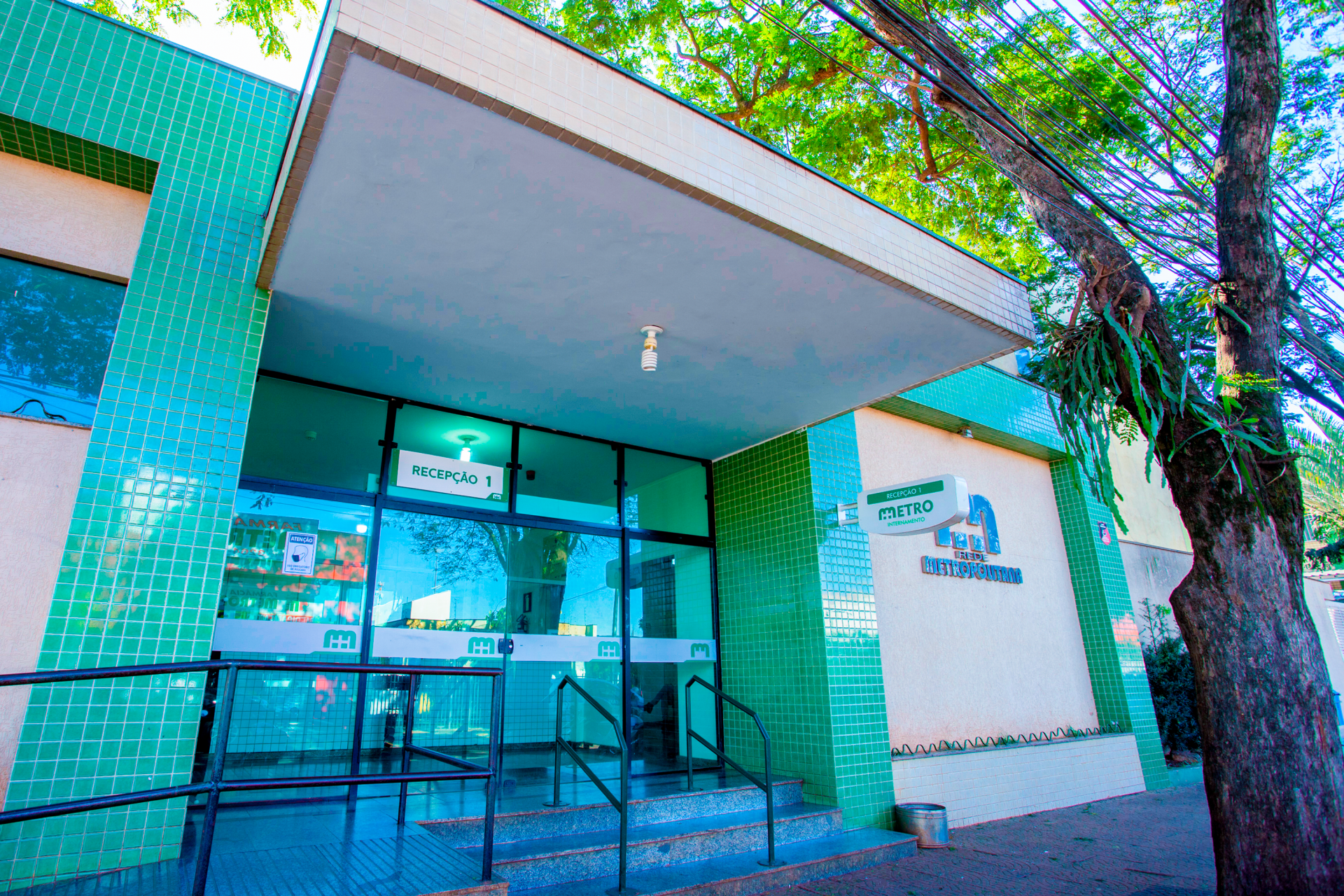 Hospital Metropolitano vai fechar maternidade SUS; HU vai abrir mais leitos