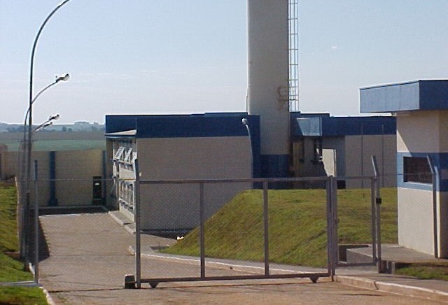 Polícia cumpre mandados e desarticula esquema de entrada de drogas e celulares em presídio de Maringá