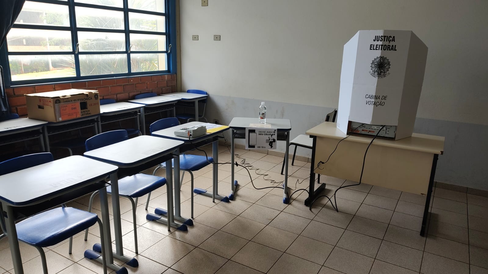 Urnas são instaladas nos locais de votação de Maringá e região