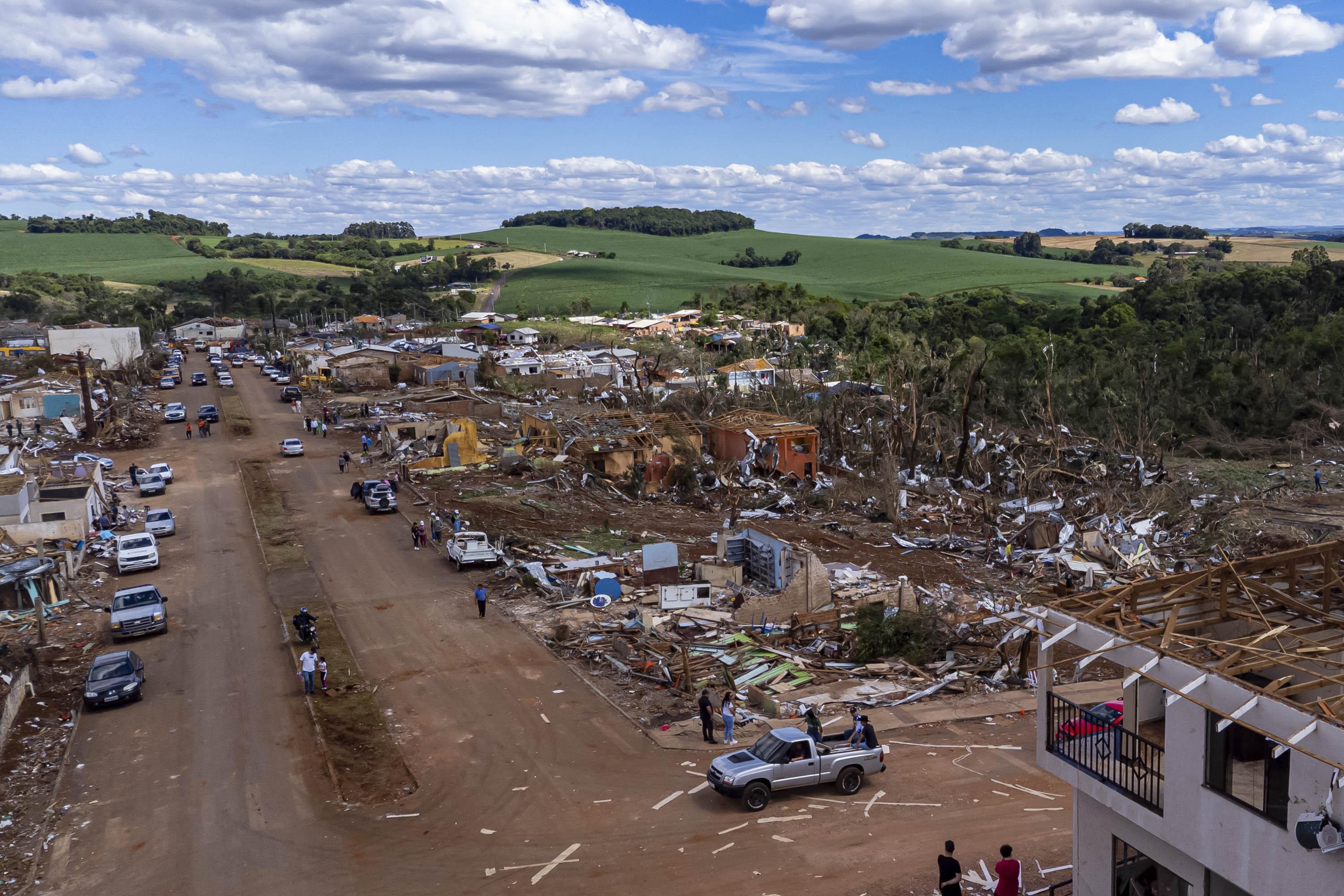 Tornado em Rio Bonito: veja plano de reconstrução da cidade