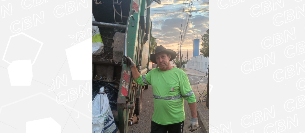 Conheça a história de Valdevino dos Santos, o coletor de lixo mais antigo de Maringá