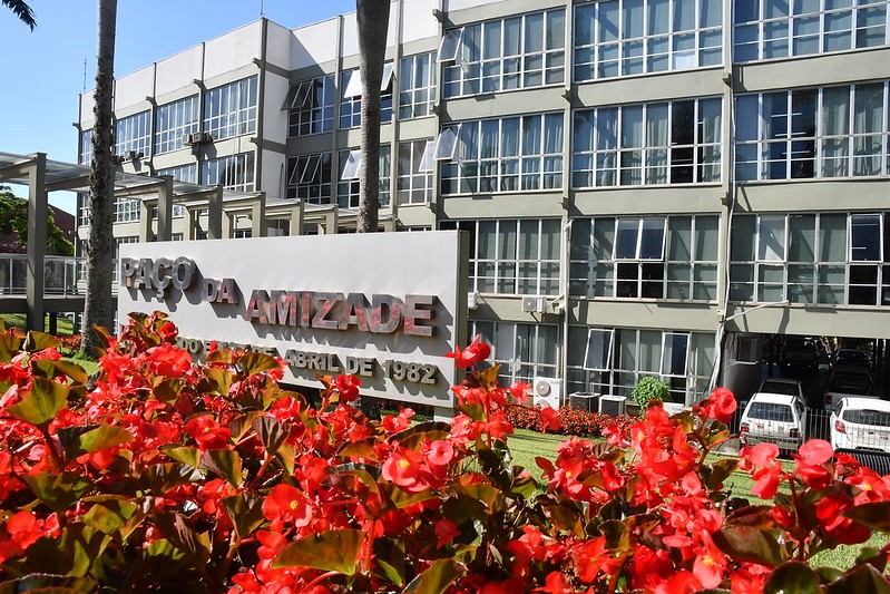 Concurso da Prefeitura de Umuarama oferece vagas para professor