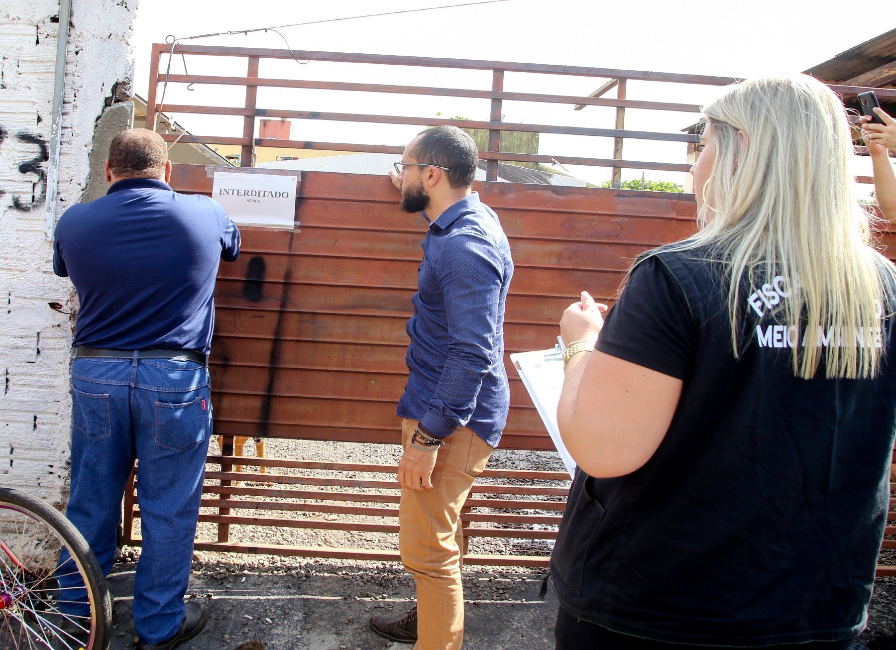 Sema embarga lava-jato na Avenida Morangueira