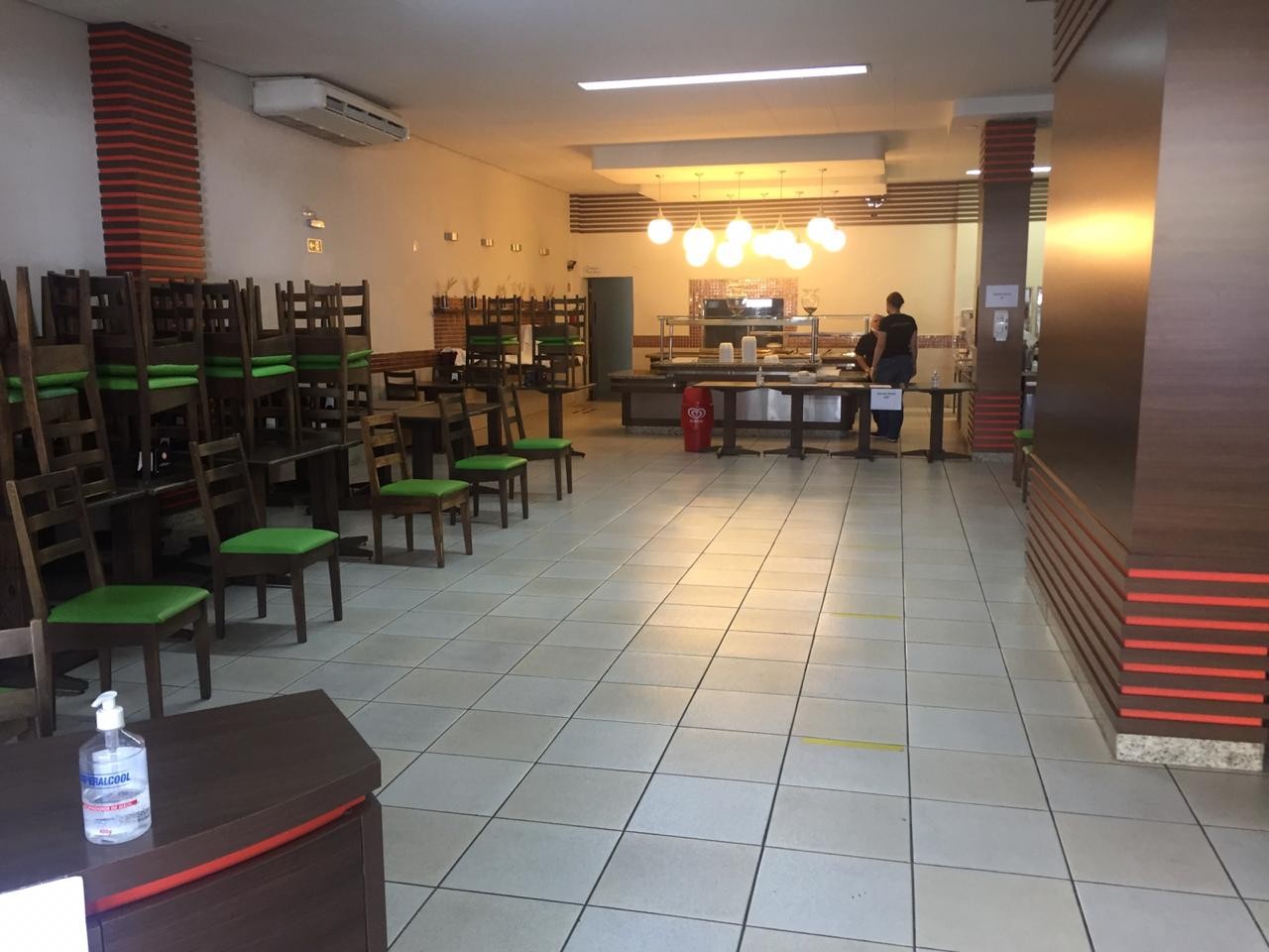 Reabrindo segunda-feira (11), proprietários de restaurantes respiram aliviados