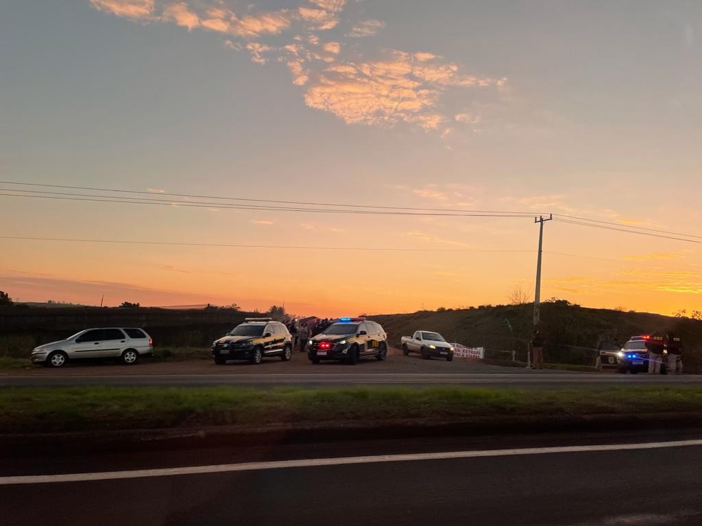 Moradores relatam o drama com o fechamento da estrada Terra Roxa