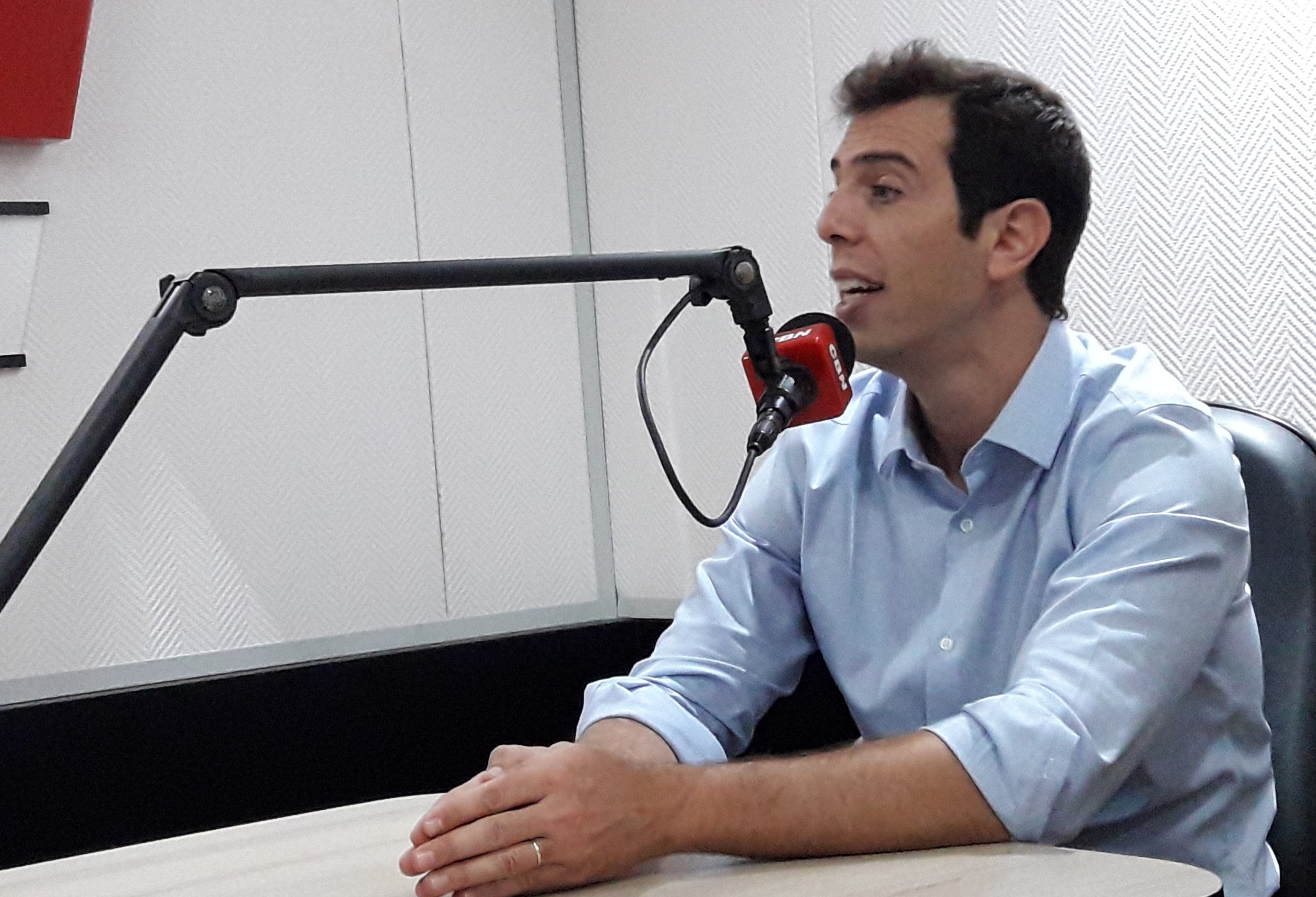 Aulas continuam e não terá reposição, afirma secretário de Educação