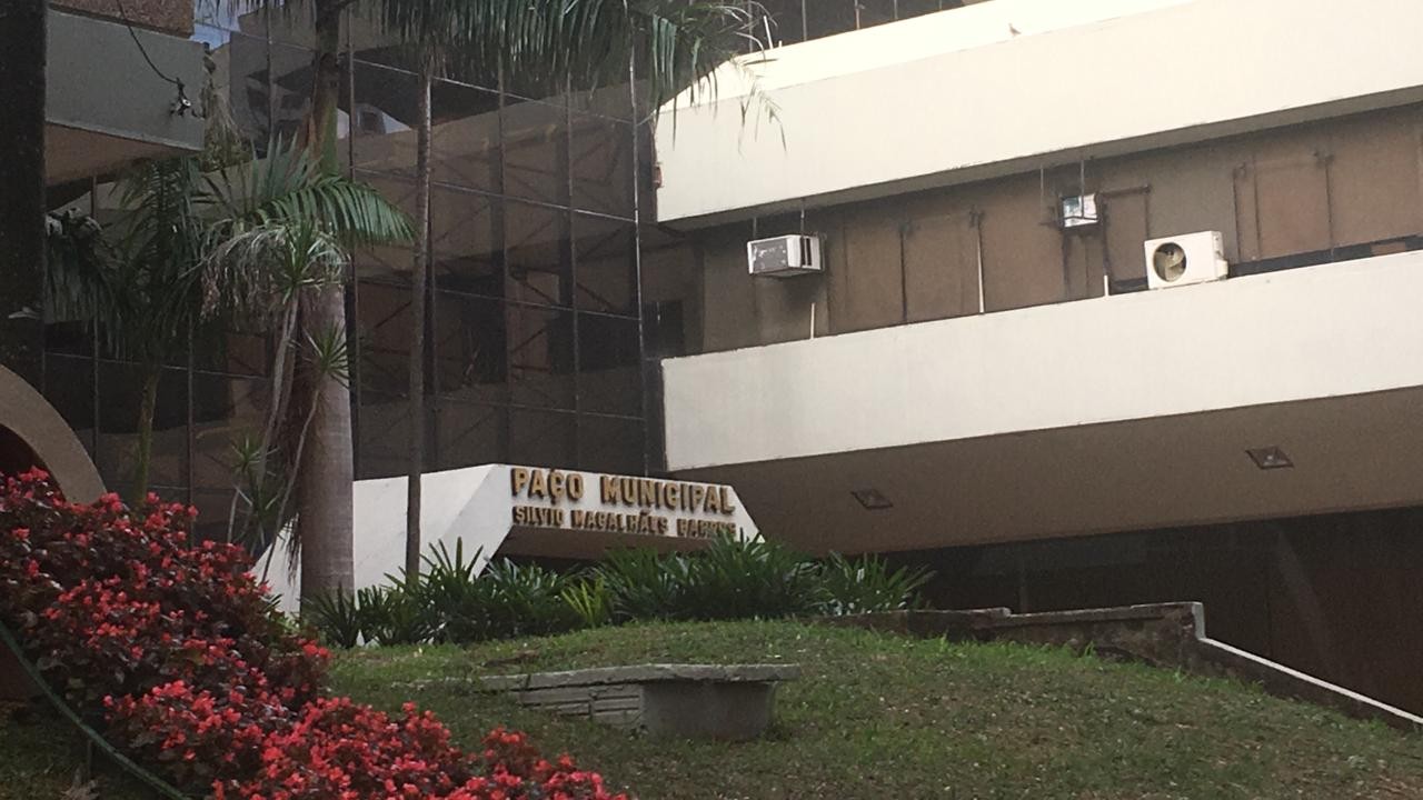 Prefeitura de Maringá publica edital de concurso público para nível fundamental e médio