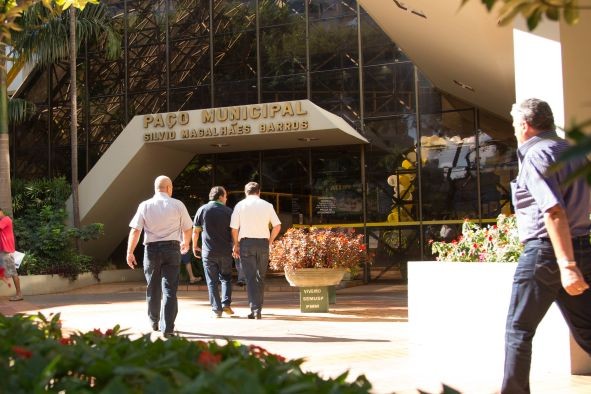 Expediente na prefeitura de Maringá será em turno único nessa terça-feira (29)